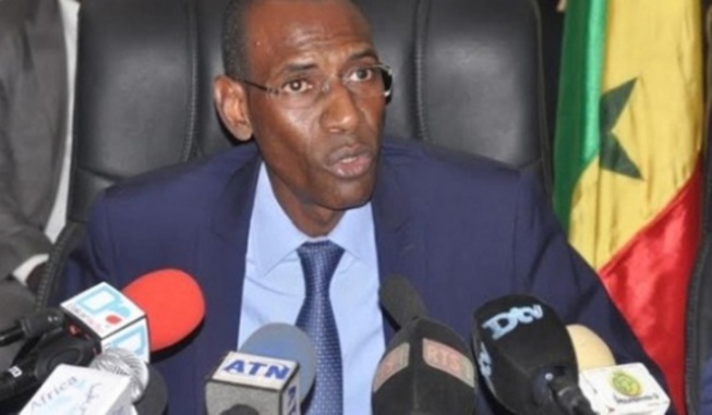Répartition des revenus de l'exploitation du pétrole et du gaz: Abdoulaye Daouda Diallo détaille les 4 principes fondamentaux Répartition des revenus de l'exploitation du pétrole et du gaz: Abdoulaye Daouda Diallo détaille les 4 principes fondamentaux