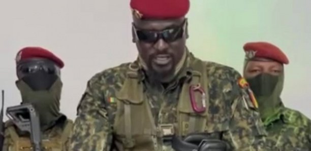 Guinée : Après la dispute entre officiers de la junte, Doumbouya assure ses gardes Guinée : Après la dispute entre officiers de la junte, Doumbouya assure ses gardes