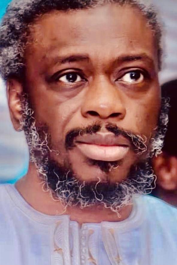 HOMME DE L'ANNEE PRIX "DIARAMA":Cheikh Mohamed Abdallah Thiam Sope Nabi honoré par les sites internet. HOMME DE L'ANNEE PRIX "DIARAMA":Cheikh Mohamed Abdallah Thiam Sope Nabi honoré par les sites internet.
