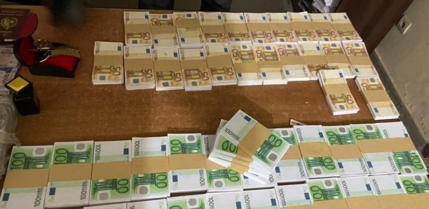 Liberté 6: Plus de 1,5 milliard en billets noirs et 330 millions F en faux billets saisis par la police de Médina