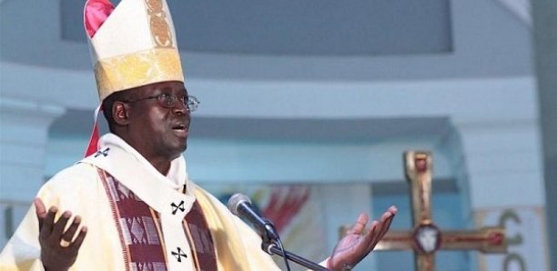 Enfants Albinos; Adultes prédateurs : Monseigneur Benjamin Ndiaye appelle à protéger les enfants vulnérables Enfants Albinos; Adultes prédateurs : Monseigneur Benjamin Ndiaye appelle à protéger les enfants vulnérables