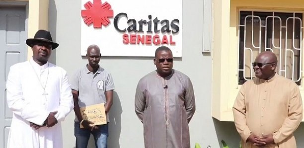 Faute de moyens, Caritas Sénégal lâche ses pauvres fidèles en plein Noël ! Faute de moyens, Caritas Sénégal lâche ses pauvres fidèles en plein Noël !
