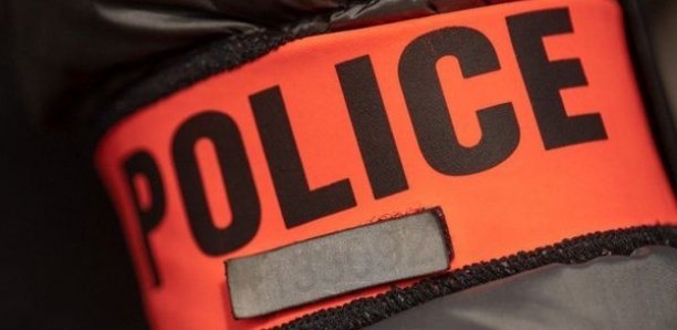 Démantèlement d'un gang : 9 agresseurs arrêtés, des couteaux et de la drogue saisis par la police de Pikine Démantèlement d'un gang : 9 agresseurs arrêtés, des couteaux et de la drogue saisis par la police de Pikine