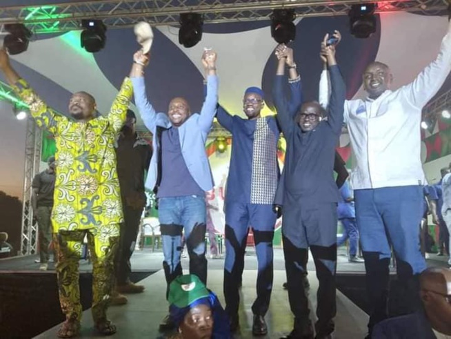 Barth, Sonko et Guy chauffent Ziguinchor (Vidéo) Barth, Sonko et Guy chauffent Ziguinchor (Vidéo)