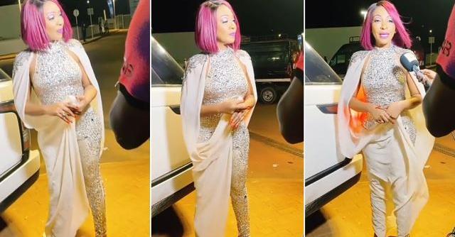 Admirez le magnifique sagnsé de Viviane Chidid avec sa Belle tenue avant son entrée au Dakar Arena (Vidéo) Admirez le magnifique sagnsé de Viviane Chidid avec sa Belle tenue avant son entrée au Dakar Arena (Vidéo)