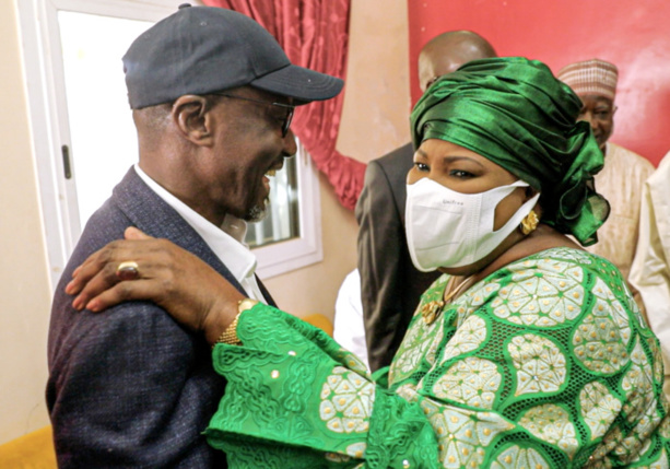 Mamour Diallo enrôle Aminata Mbengue Ndiaye Mamour Diallo enrôle Aminata Mbengue Ndiaye