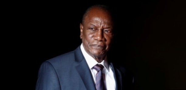 L'ex-président Alpha Condé autorisé à quitter la Guinée, les activistes inquiets L'ex-président Alpha Condé autorisé à quitter la Guinée, les activistes inquiets