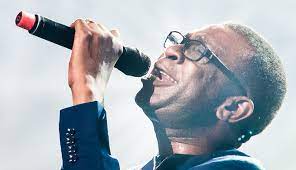 Grand Bal – Bain de foule, 40 morceaux, larmes de joie : Youssou Ndour à jamais le numéro 1 Grand Bal – Bain de foule, 40 morceaux, larmes de joie : Youssou Ndour à jamais le numéro 1