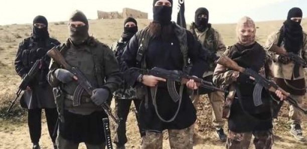 Une femme de l'EI va être jugée en Suède, accusée d'avoir utilisé son fils comme enfant soldat Une femme de l'EI va être jugée en Suède, accusée d'avoir utilisé son fils comme enfant soldat