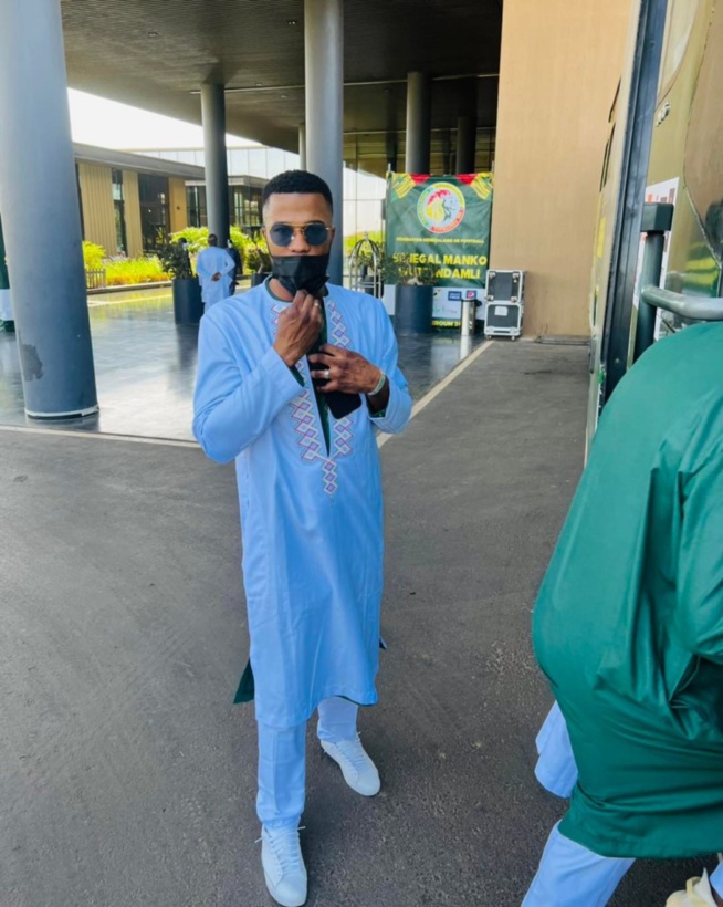 En route pour la gare de Diamniadio, Les lions du Sénégal vont prendre le TER pour rallier le palais de République. En route pour la gare de Diamniadio, Les lions du Sénégal vont prendre le TER pour rallier le palais de République.