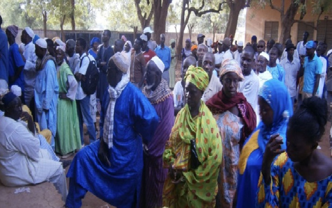 Sit-in des occupants des parcelles de Diende sur l’axe Marsassoum : Accusé et visé par des plaintes, le maire s’emmure dans le silence Sit-in des occupants des parcelles de Diende sur l’axe Marsassoum : Accusé et visé par des plaintes, le maire s’emmure dans le silence