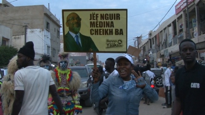 Vidéo- Médina: Une Marré Humaine Accompagne La Caravane De Cheikh Ba Vidéo- Médina: Une Marré Humaine Accompagne La Caravane De Cheikh Ba