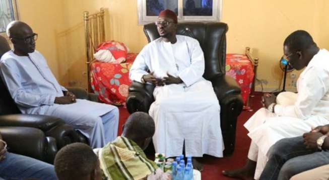 Bambey : Ousseynou Kassé et Gana Mbaye recueillent la bénédiction des chefs religieux Bambey : Ousseynou Kassé et Gana Mbaye recueillent la bénédiction des chefs religieux