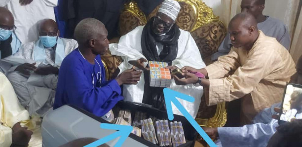 Touba: La famille de Mame Cheikh Anta remet un hadya de 310 millions F à Serigne Mountakha