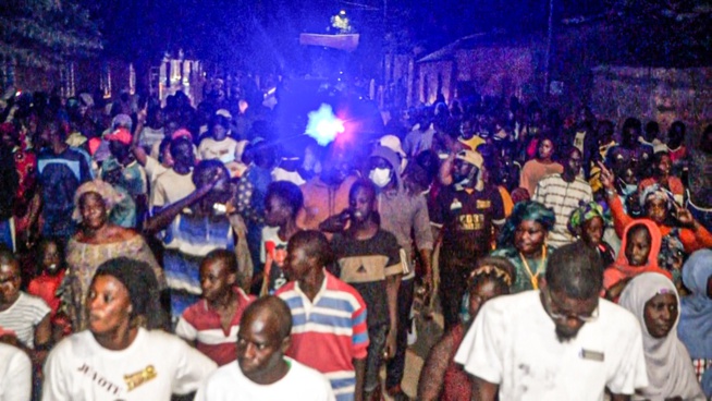 Accueil populaire et triomphal des Podorois pour Mamadou Racine Sy Accueil populaire et triomphal des Podorois pour Mamadou Racine Sy
