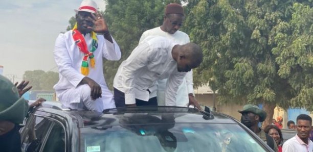 Nguekokh sous le charme de Yewwi : Marée humaine pour les leaders Nguekokh sous le charme de Yewwi : Marée humaine pour les leaders