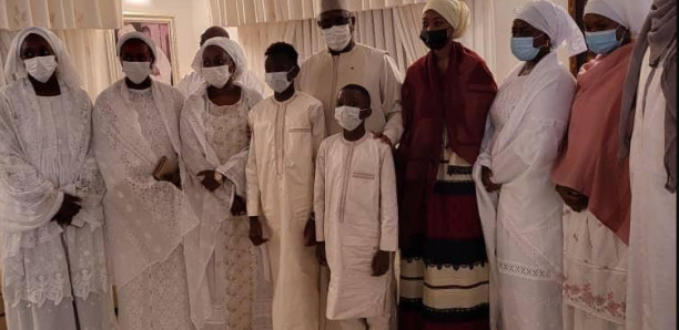 Décès de Pape Aly Guèye : Macky Sall a présenté ses condoléances à la famille du défunt Décès de Pape Aly Guèye : Macky Sall a présenté ses condoléances à la famille du défunt