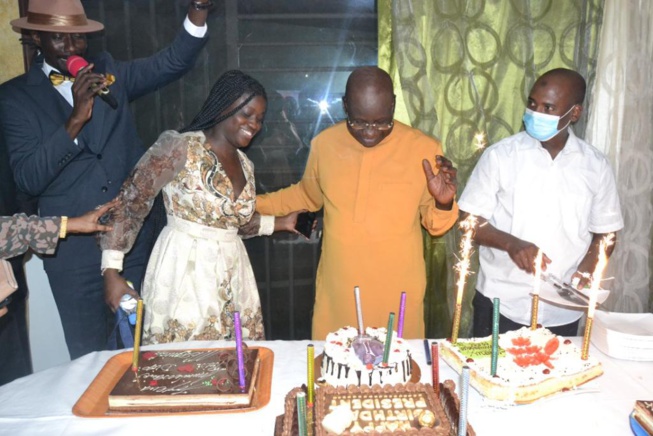 EN IMAGES ANNIVERSAIRE ROYAL: Le président Mbagnick Diop du MEDS a soufflé une bougie de plus.