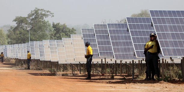 Construction d’une centrale solaire pour son Data center en Côte d’Ivoire : Orange signe un partenariat avec Engie Africa Construction d’une centrale solaire pour son Data center en Côte d’Ivoire : Orange signe un partenariat avec Engie Africa