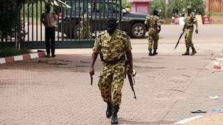 Urgent : des tirs entendus dans plusieurs casernes au Burkina, le gouvernement dément un coup d’Etat Urgent : des tirs entendus dans plusieurs casernes au Burkina, le gouvernement dément un coup d’Etat