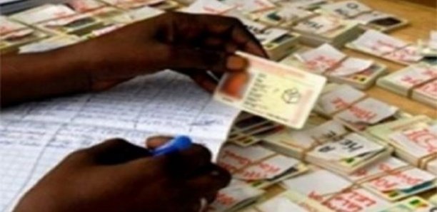Joal-Fadiouth : 900 électeurs changés de bureau à leur insu, le vote bloqué au centre Léopold Sédar Senghor Joal-Fadiouth : 900 électeurs changés de bureau à leur insu, le vote bloqué au centre Léopold Sédar Senghor
