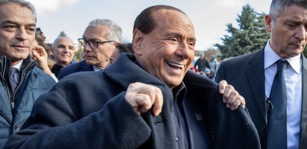 Italie : Silvio Berlusconi à nouveau hospitalisé, pour des examens de "routine" Italie : Silvio Berlusconi à nouveau hospitalisé, pour des examens de "routine"