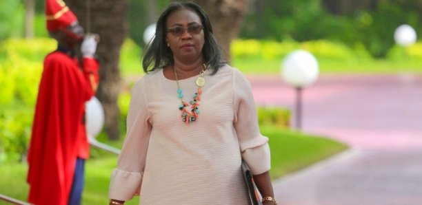 Nouvelle élue de Joal-Fadiouth : "Ils ont toujours dit, 'tous contre elle', moi j'ai toujours dit, 'Seule devant Vous" (Aïssatou Sophie Gladima) Nouvelle élue de Joal-Fadiouth : "Ils ont toujours dit, 'tous contre elle', moi j'ai toujours dit, 'Seule devant Vous" (Aïssatou Sophie Gladima)