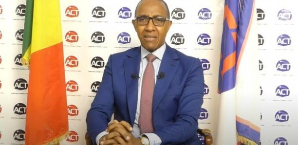 Scrutin du 23 janvier : Abdoul Mbaye félicite la coalition de YAW Scrutin du 23 janvier : Abdoul Mbaye félicite la coalition de YAW