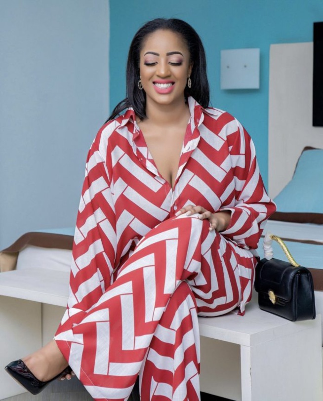 Betty Dia devenue égérie de plusieurs marques au Sénégal, admirez là dans…  Betty Dia devenue égérie de plusieurs marques au Sénégal, admirez là dans…