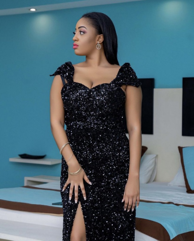 Betty Dia devenue égérie de plusieurs marques au Sénégal, admirez là dans…  Betty Dia devenue égérie de plusieurs marques au Sénégal, admirez là dans…