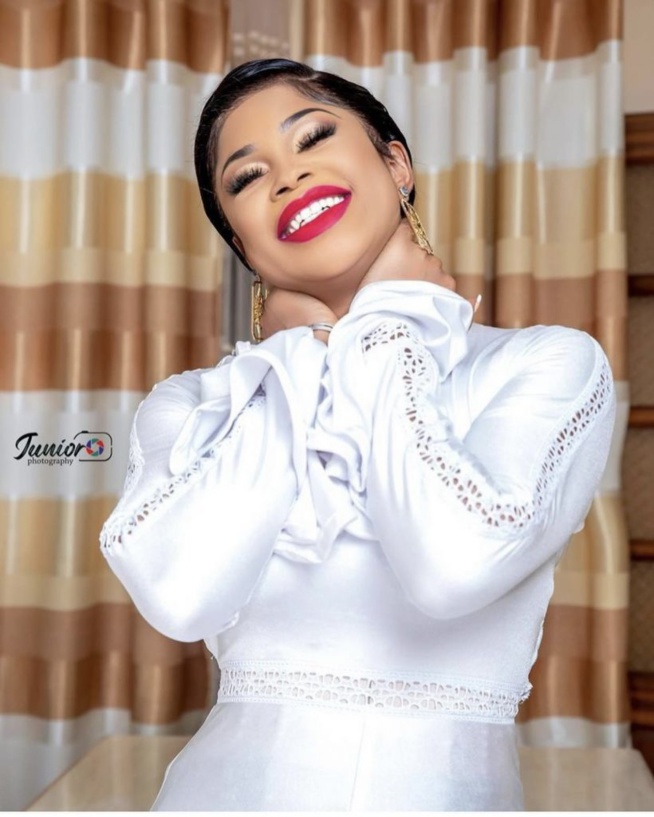 Entre classe, glamour et mode Marichou Diop séduit ses fans avec sa coiffure hors pair Entre classe, glamour et mode Marichou Diop séduit ses fans avec sa coiffure hors pair