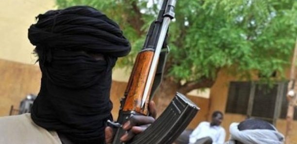Un vieux de 70 ans accuse deux pensionnaires d'un hôtel d'être des terroristes Un vieux de 70 ans accuse deux pensionnaires d'un hôtel d'être des terroristes
