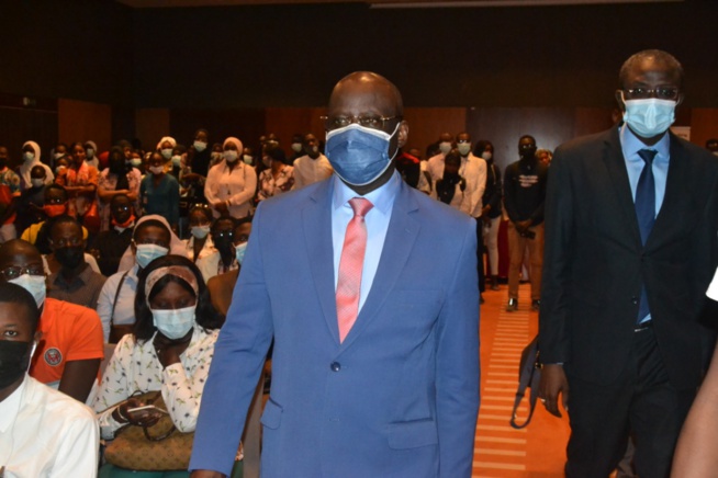 En images ouverture Atelier Training  forum du 1er emploi avec le président Mbagnick Diop du MEDS