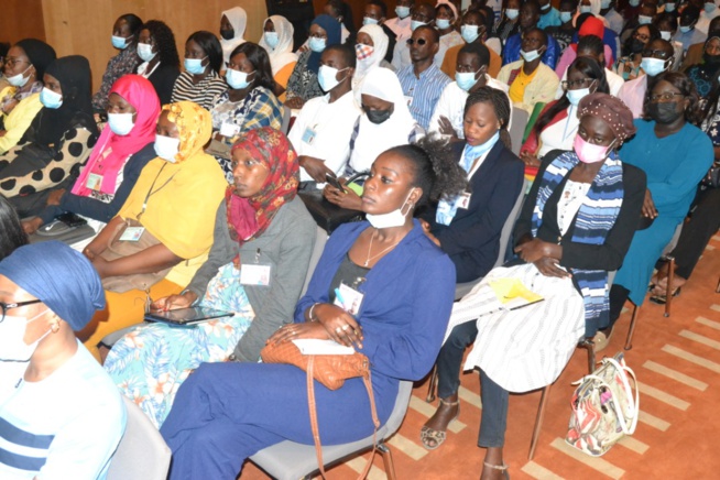 En images ouverture Atelier Training  forum du 1er emploi avec le président Mbagnick Diop du MEDS