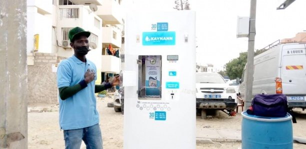 Prolifération des distributeurs d’eau purifiée à Dakar : Une révolution bleue en marche ! Prolifération des distributeurs d’eau purifiée à Dakar : Une révolution bleue en marche !