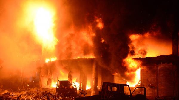 Violent incendie à Mbane : Un enfant trouve la mort, de nombreux dégâts constatés Violent incendie à Mbane : Un enfant trouve la mort, de nombreux dégâts constatés