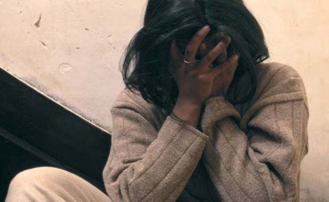 Malika : Le surveillant exigeait des massages sexuels à ses élèves, les révélations explosives des victimes Malika : Le surveillant exigeait des massages sexuels à ses élèves, les révélations explosives des victimes