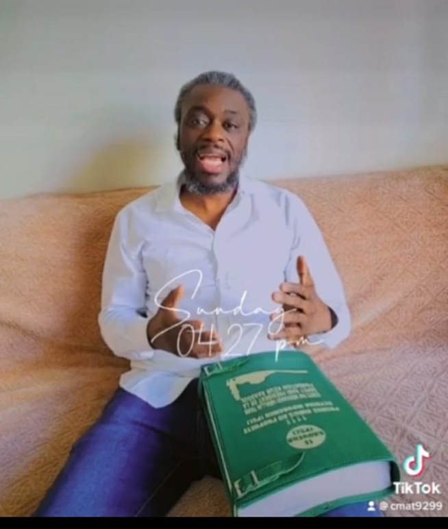 URGENT: Victoire du Senegal aux tirs au buts Cheikh Mohamed Thiam Pdt Fondation Keur Rassoul avait prié sur le livre le Sauveur poème l'ESPOIR du prophète PSL la vielle.