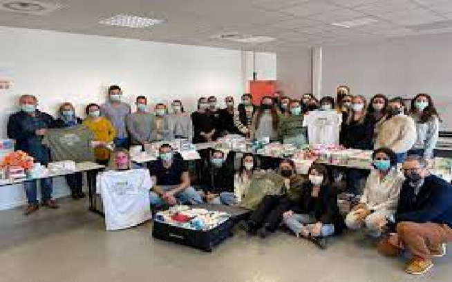 Soins médicaux et dons de médicaments en zone rurale : une soixantaine d’étudiants français en médecine en action humanitaire à Mbour Soins médicaux et dons de médicaments en zone rurale : une soixantaine d’étudiants français en médecine en action humanitaire à Mbour