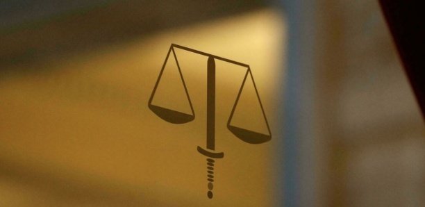 Le chauffeur bazarde à 2,6 millions les 3 camions de son patron qui lui doit 8 mois de salaire Le chauffeur bazarde à 2,6 millions les 3 camions de son patron qui lui doit 8 mois de salaire