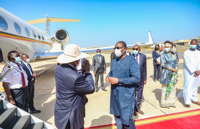 Le Président Ougandais Yowéri Museveni en visite de courtoisie à Dakar : le leadership du Président Macky Sall salué Le Président Ougandais Yowéri Museveni en visite de courtoisie à Dakar : le leadership du Président Macky Sall salué