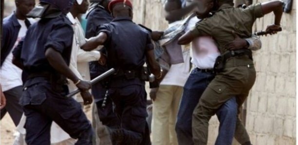 Échauffourées entre ASP et policiers a Kolda : Des grenades lacrymogènes ont tonné Échauffourées entre ASP et policiers a Kolda : Des grenades lacrymogènes ont tonné