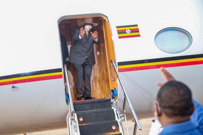 Fin de Séjour : Yoweri Museveni , le Président ougandais a quitté Dakar