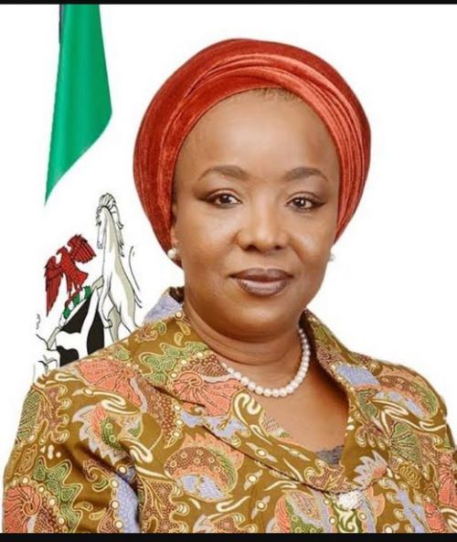 akoli« Pour proteger notre planete, l’Afrique doit faire preuve d’un leadership audacieux »(Par Mme Barr. Sharon Ikeazor) akoli« Pour proteger notre planete, l’Afrique doit faire preuve d’un leadership audacieux »(Par Mme Barr. Sharon Ikeazor)
