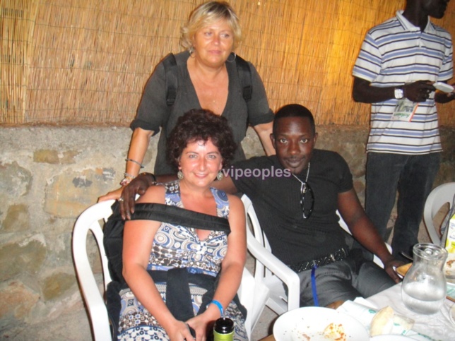 Mbaye Dièye Faye et sa copine Toubab? Mbaye Dièye Faye et sa copine Toubab?