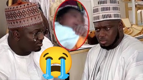Baptême: Baye Alé Ndiaye pleure et donne le nom de son fils à Aziz Ndiaye son grand frère ...