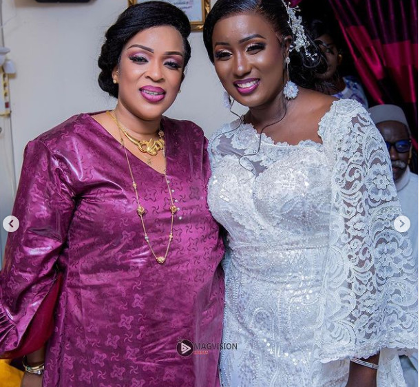 Carnet blanc: Maimouna Gueye de la Tfm devient Madame Diop (Photos) Carnet blanc: Maimouna Gueye de la Tfm devient Madame Diop (Photos)