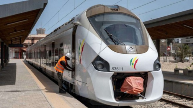 Mes attitudes le jour de l'inauguration du Stade. (Par Souleymane Ly) Mes attitudes le jour de l'inauguration du Stade. (Par Souleymane Ly)