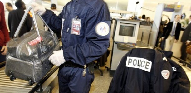 Pédopornographie : Un agent de l'ambassade de France au Sénégal arrêté à Roissy Pédopornographie : Un agent de l'ambassade de France au Sénégal arrêté à Roissy