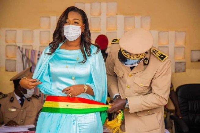 Le drapeau du Sénégal, c'est VERTE, JAUNE, ROUGE et non ROUGE, JAUNE, VERT!! Le drapeau du Sénégal, c'est VERTE, JAUNE, ROUGE et non ROUGE, JAUNE, VERT!!